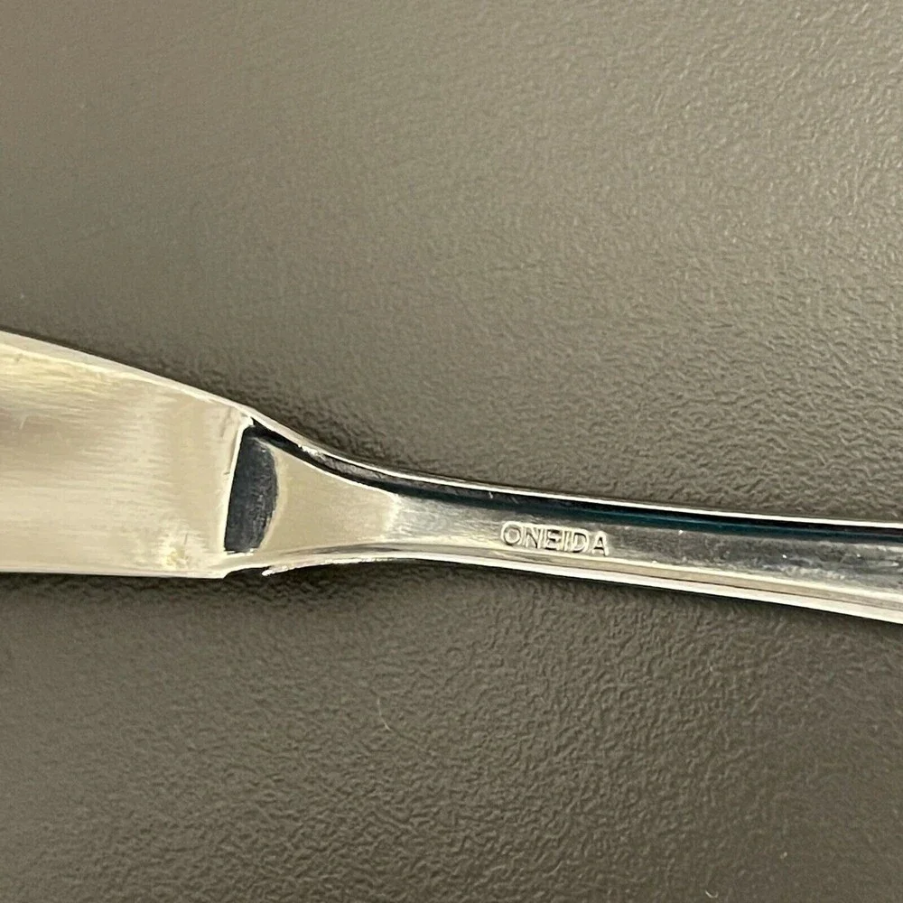 Oneida‎ Fremont USA Stainless Steel Knives Butter Knife Lot of 4